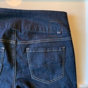 JAG Jeans Classic Fit Pull On Size 8